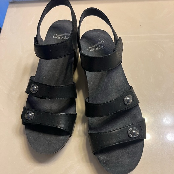 Sandales Plateformes Dansko Stevie - Cuir Lézard Noir - Taille US 10.5 - Occasion Excellente